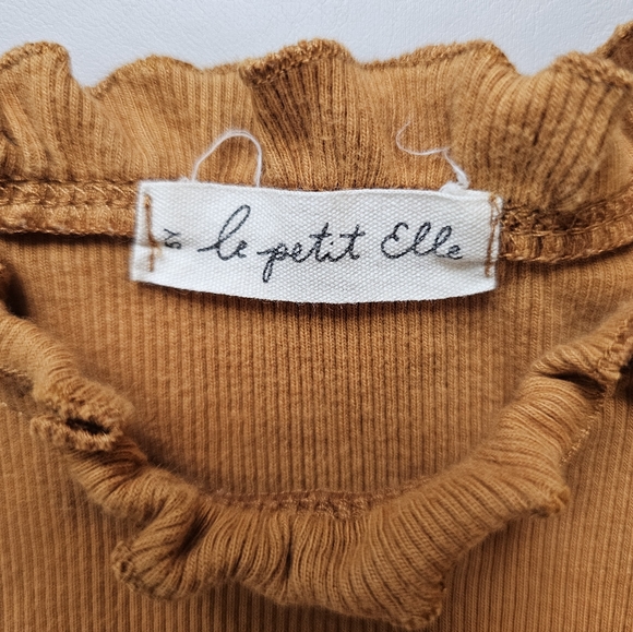Le petit Elle ruffle shirt sz5 - Picture 2 of 3